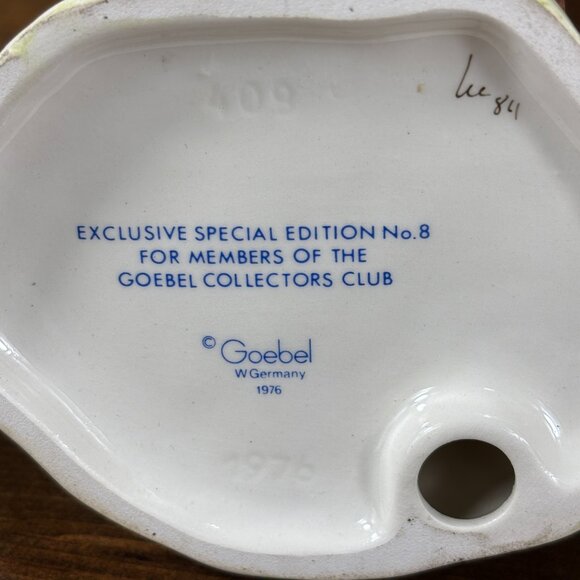 Vintage 1976 Hummel Figurine - Coffee Break - Goelbel Club Exclusive TMK-6 - Picture 6 of 12